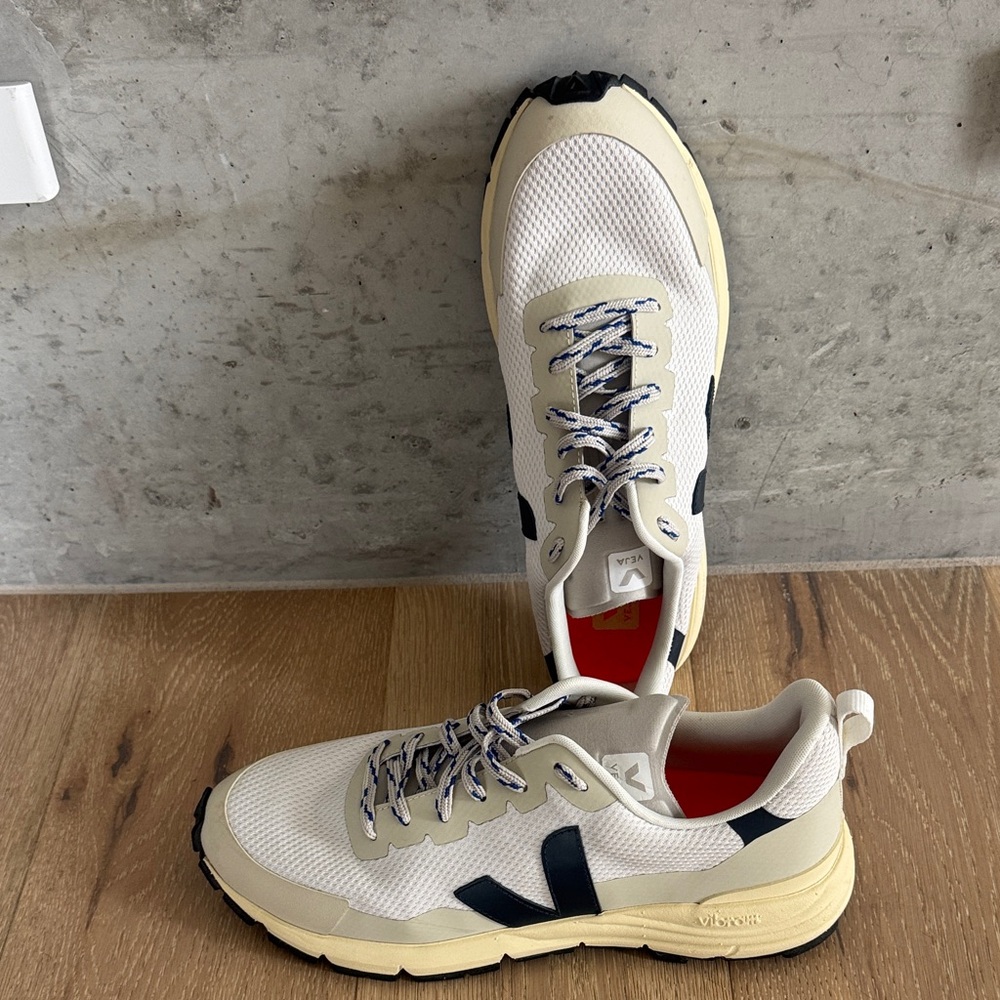 Never Worn! Veja Men's Cream and Black Sneakers-DEKKAN ALVEOMESH GRAVEL NAUTICO